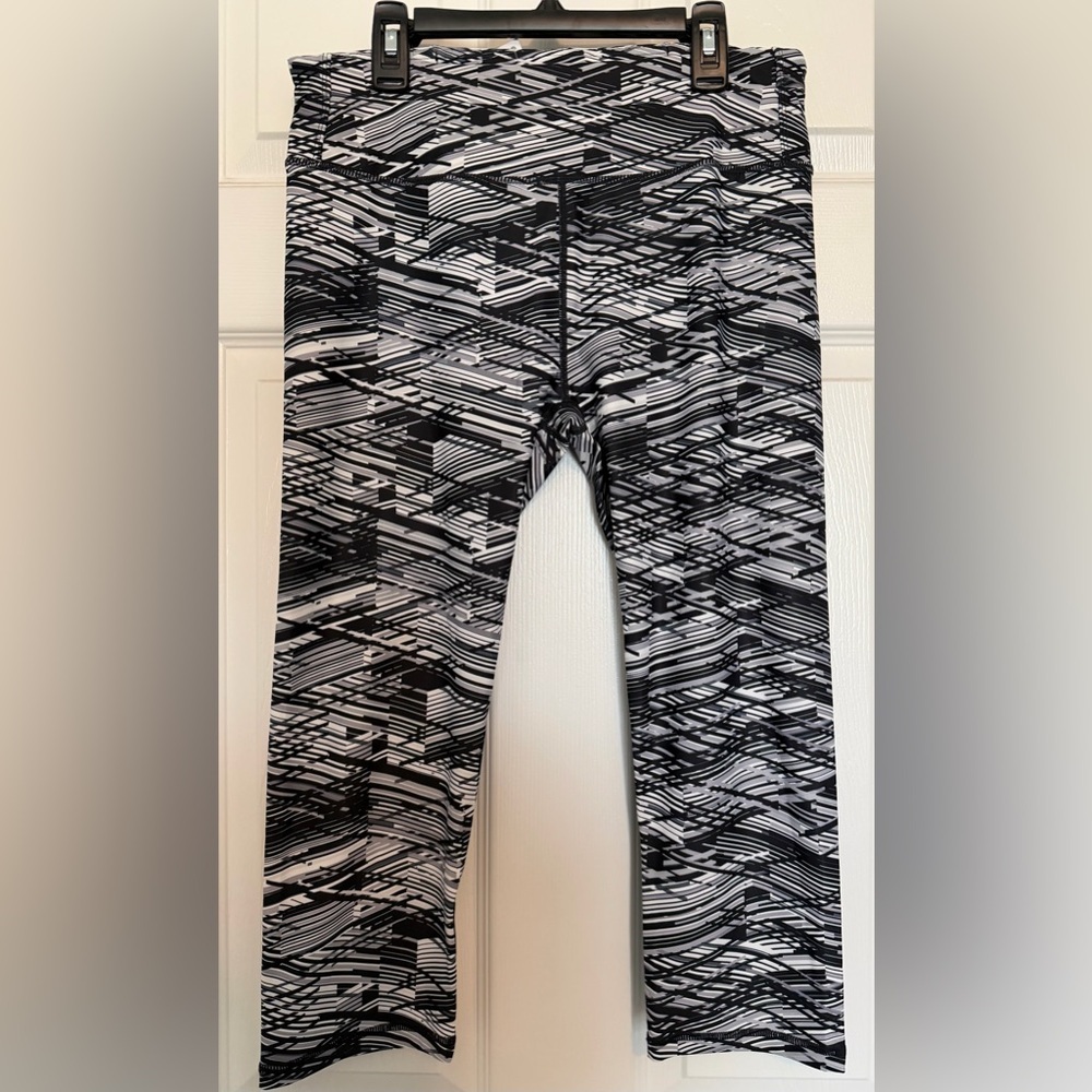 Fabletics Black and White Patterned Leggings